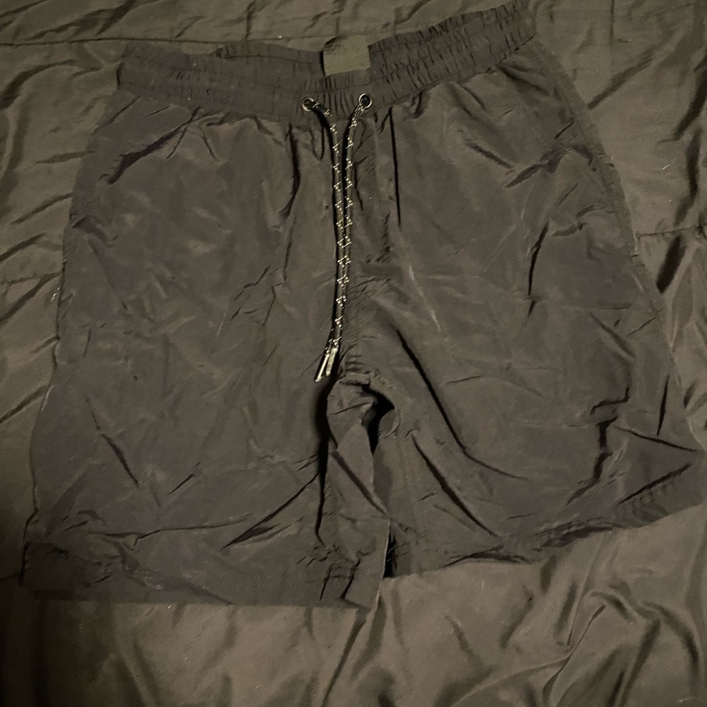 Black CSG M shorts